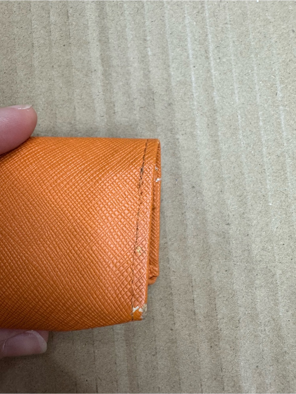 Tory Burch Orange Saffiano Leather Sunglass Case with Gold Logo - Picture 5 of 6